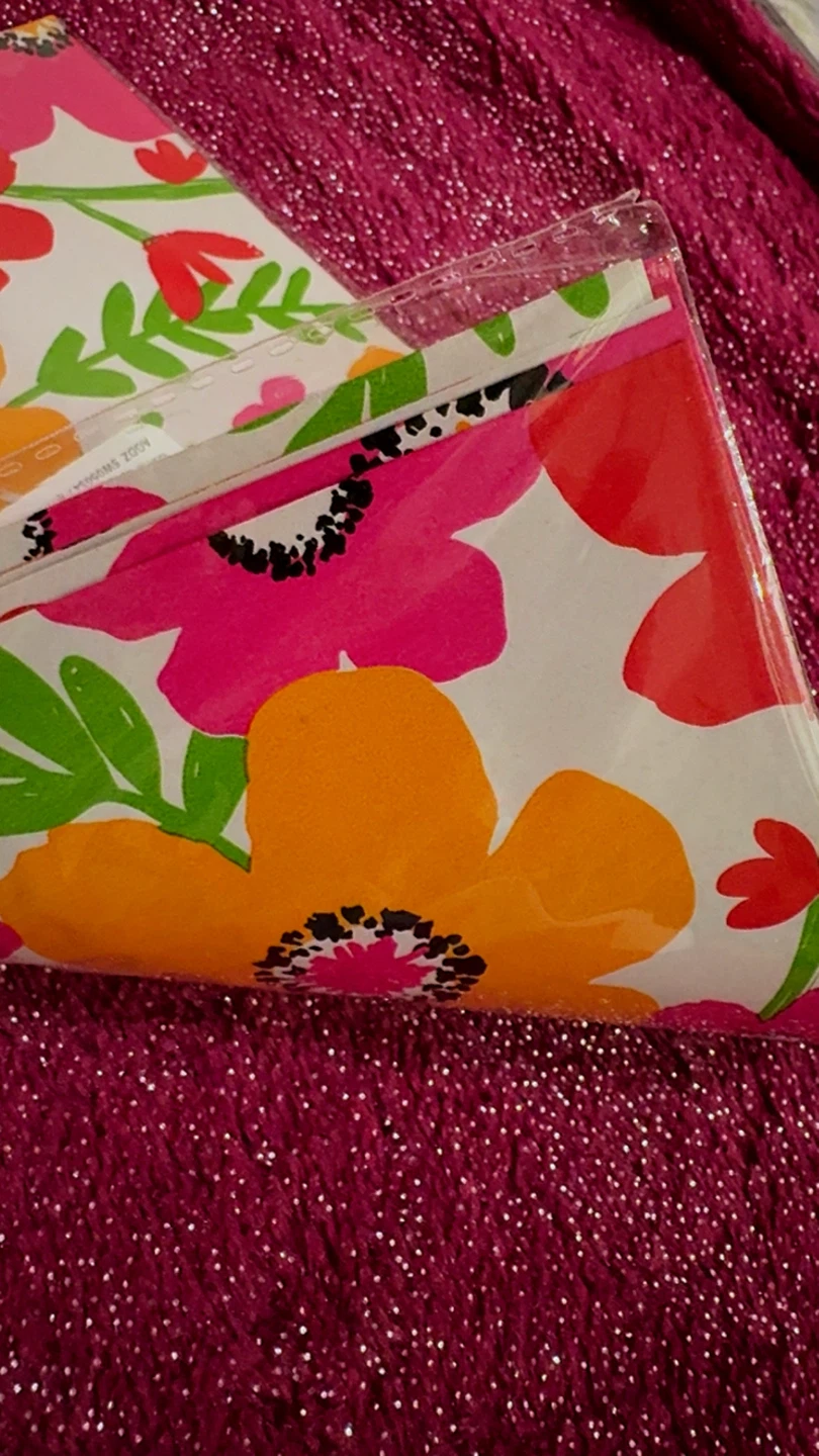 🏈 American Greetings Floral Gift Wrap Sheet - photo 3