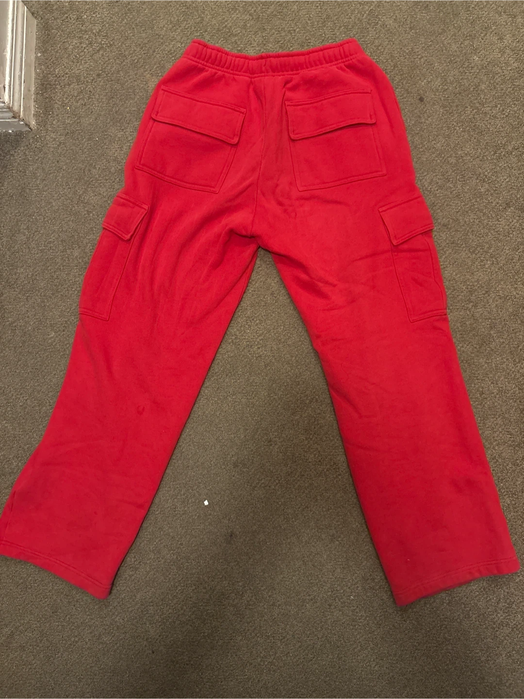 Aritzia Sweatfleece Mega Fit Cargo Sweatpants - Red - photo 2