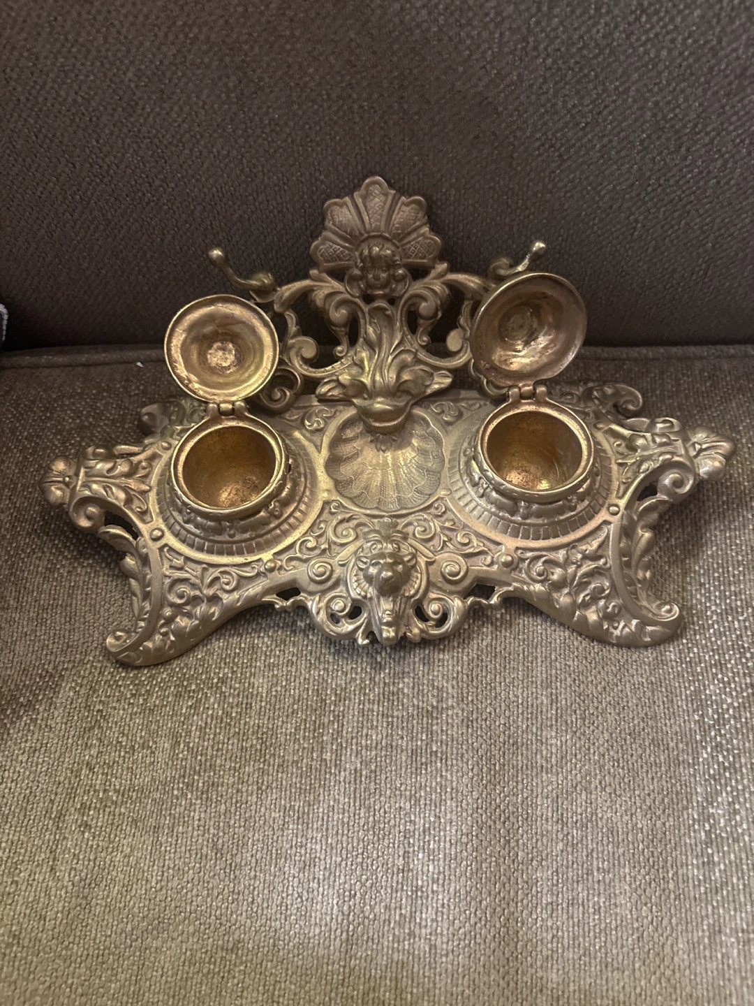 🏈 Vintage Ornate Brass Double Inkwell - photo 2