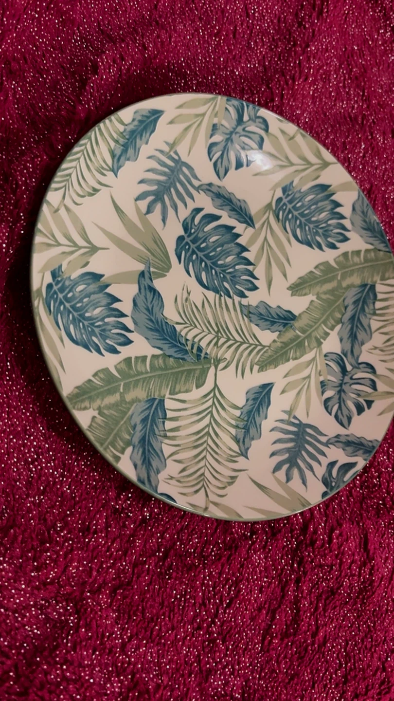 🏈 CasaModerna Tropical Leaf Plate