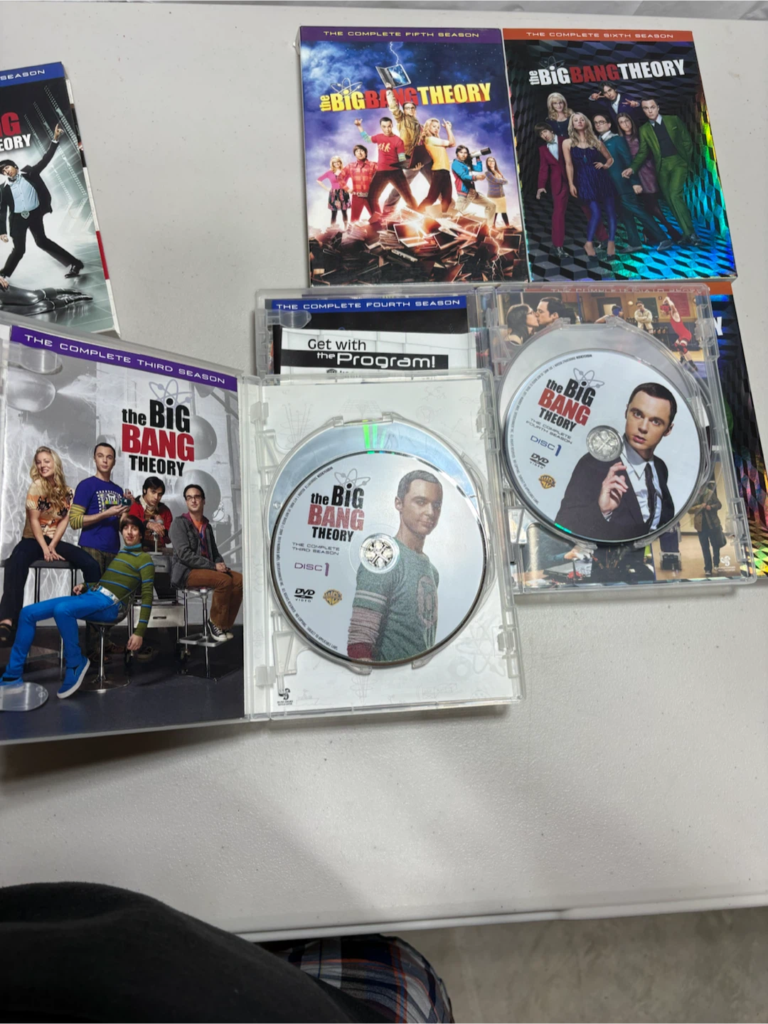 The Big Bang Theory Seasons 1-6 DVD Set - photo 3