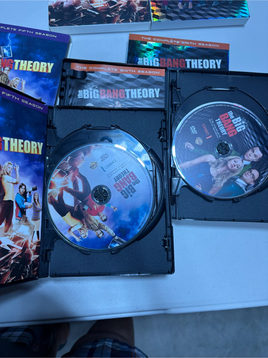 The Big Bang Theory Seasons 1-6 DVD Set - photo 4