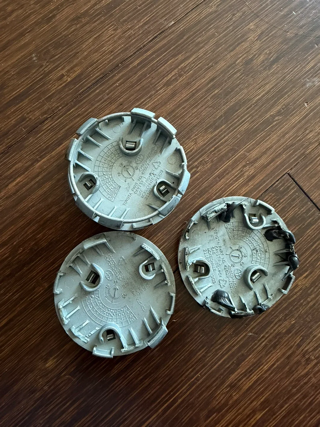 3 Toyota Wheel Centre Caps 60mm 🏈 - photo 2