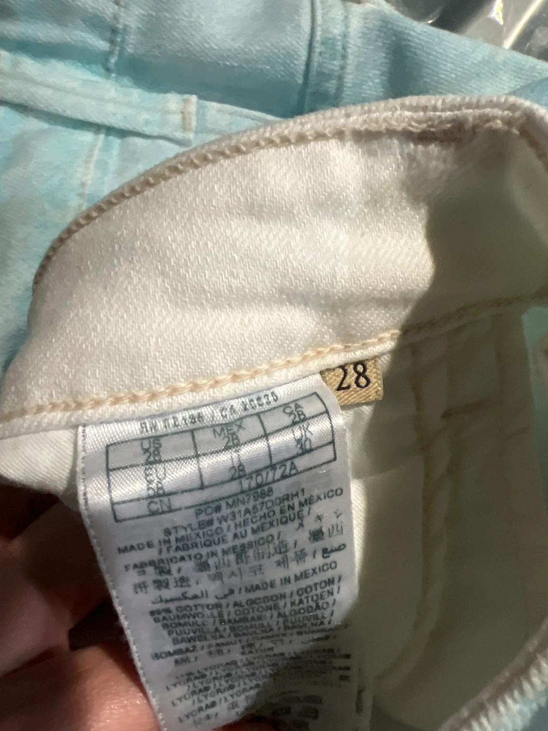 Guess Light Wash Denim Shorts Size 28 - photo 5