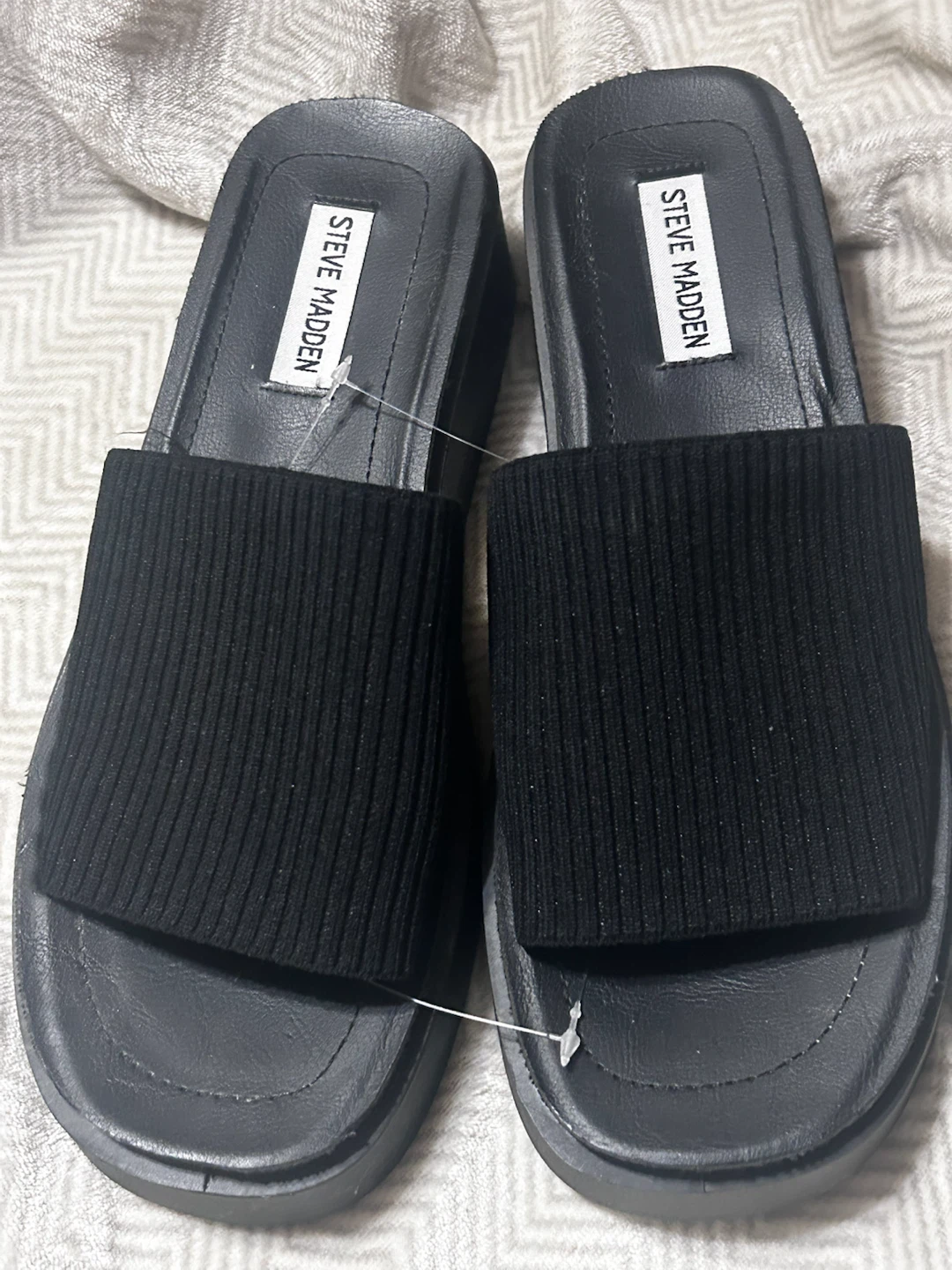Steve Madden black platform slides
