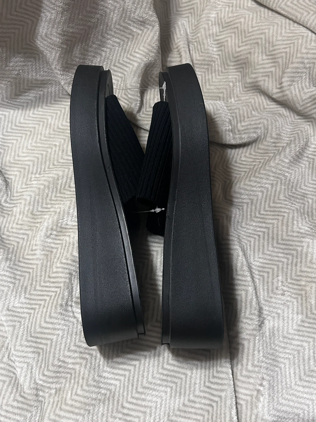 Steve Madden black platform slides - photo 3