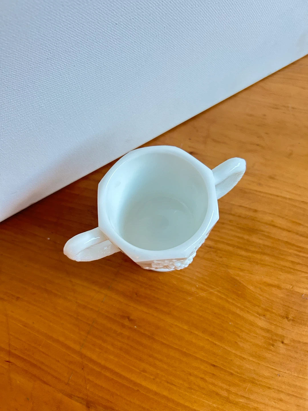 Vintage White Milk Glass Sugar Bowl - photo 3