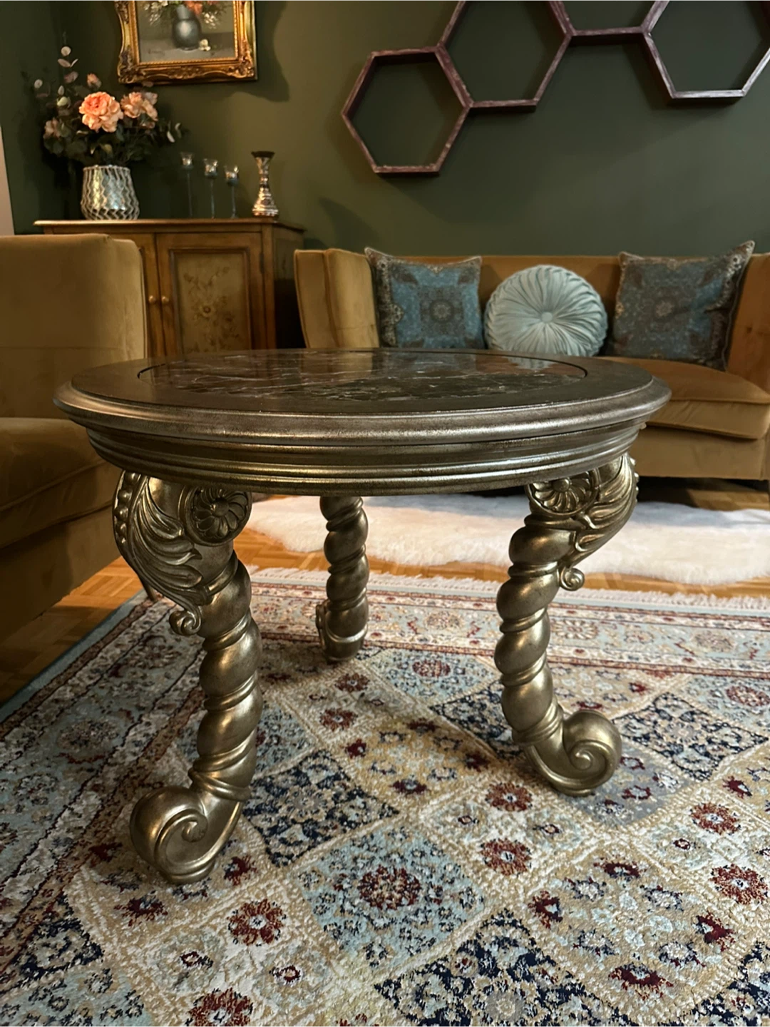 Round marble top side table - photo 2