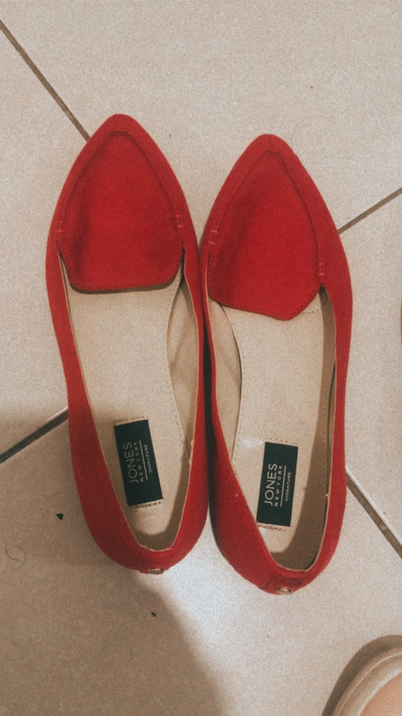 🏈 Jones New York Red Flats