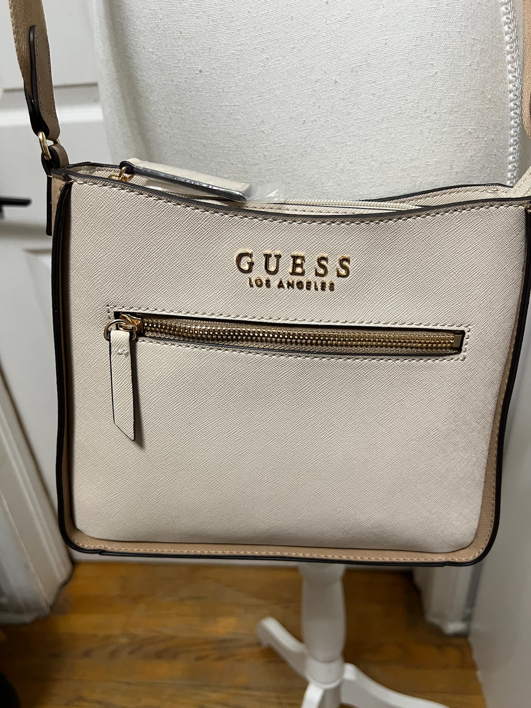 🏈 Brand new Guess Crossbody Bag - photo 3