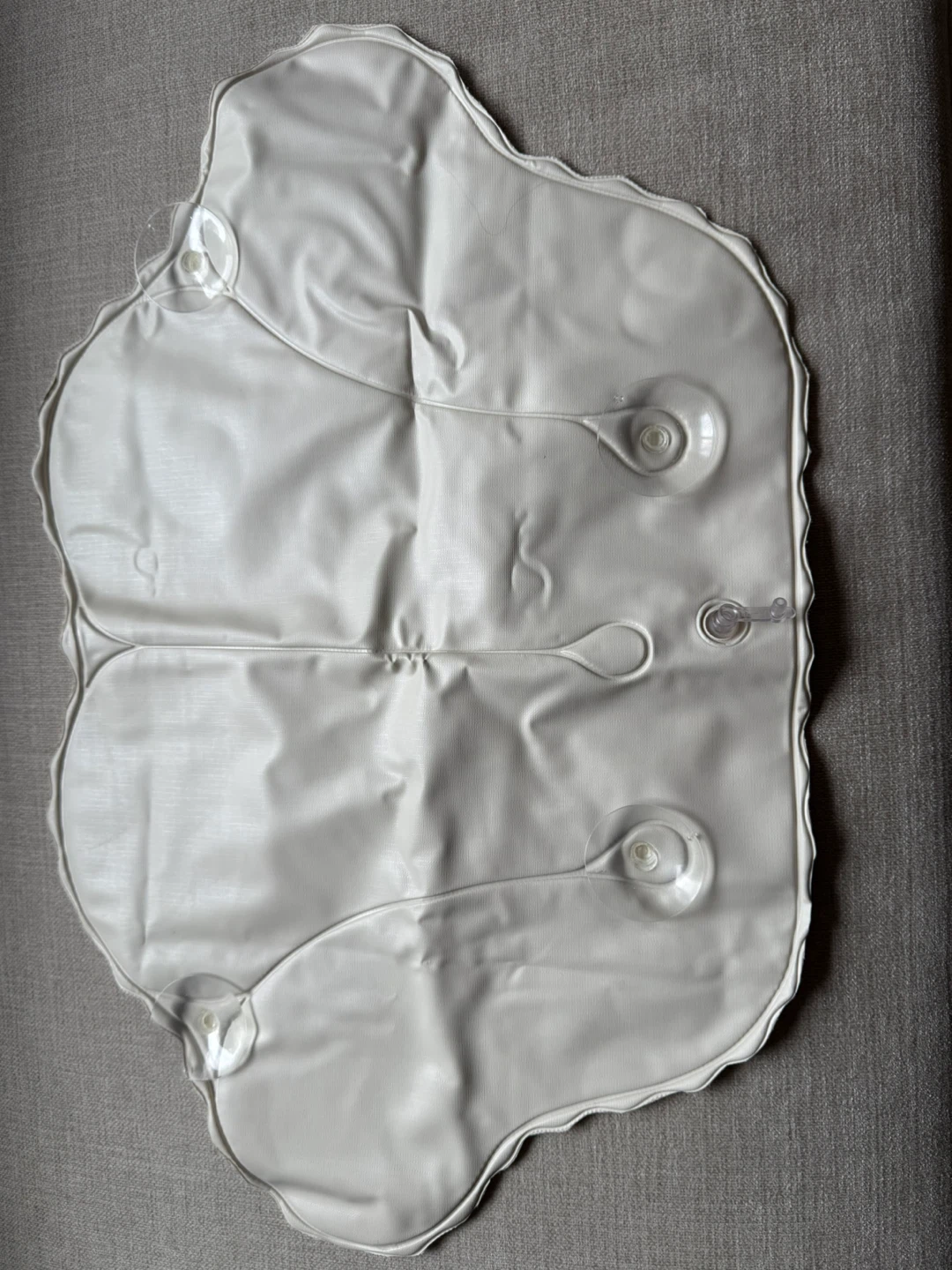 (Unused) White inflatable Bath Pillow with Suction Cups - photo 2