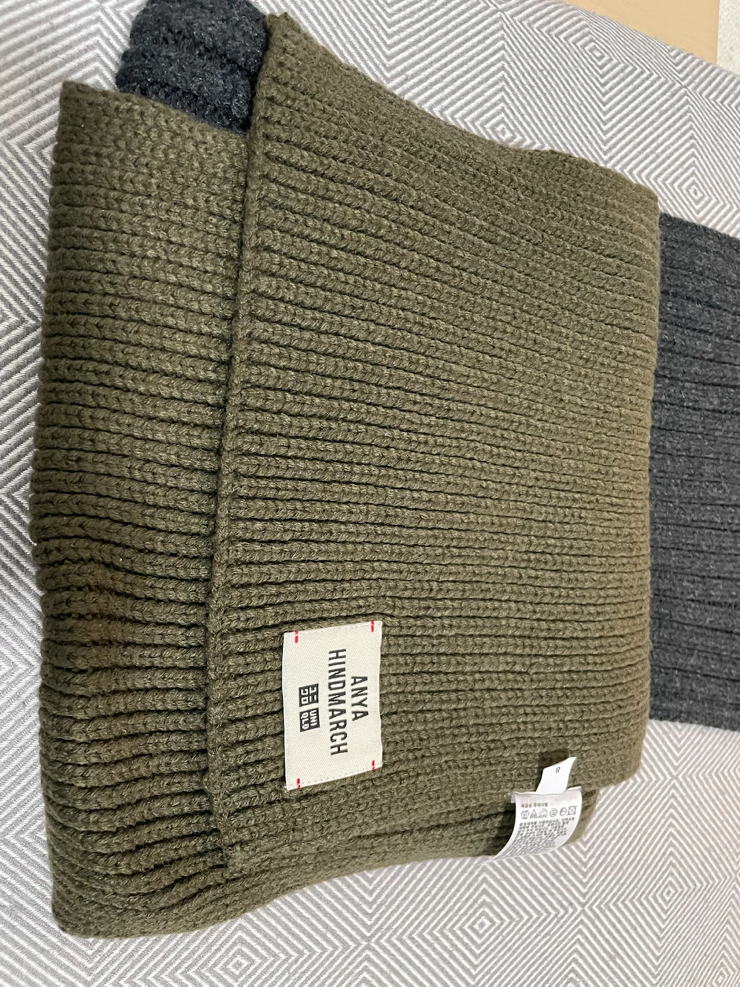 Uniqlo x Anya Hindmarch Knit Scarf - photo 2