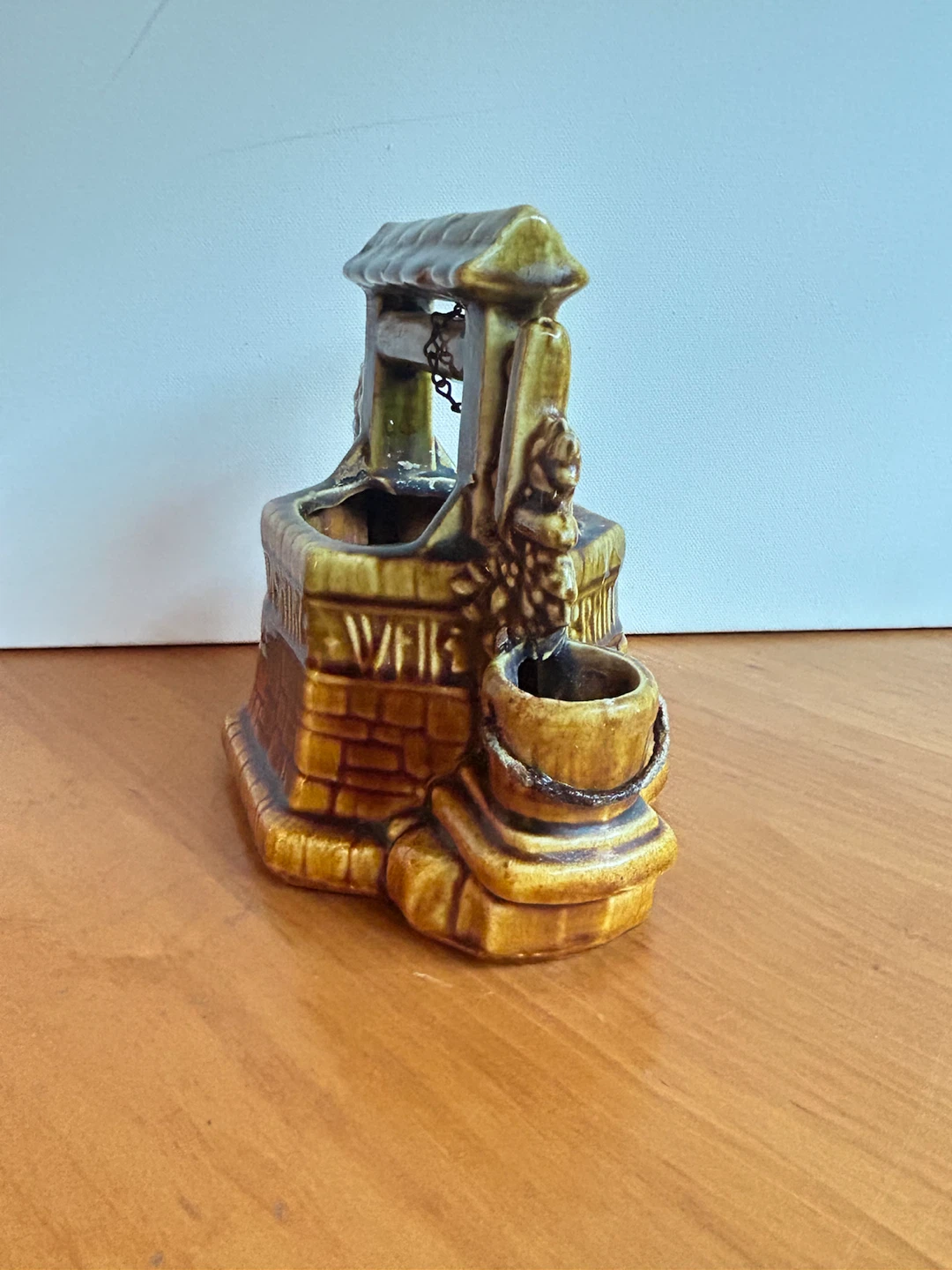 1950’s Ceramic Wishing Well Planter - photo 3