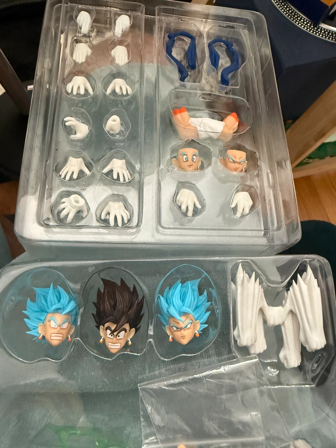 🏈 GD Studio Vegito Blue Figure Accessory Set - photo 5