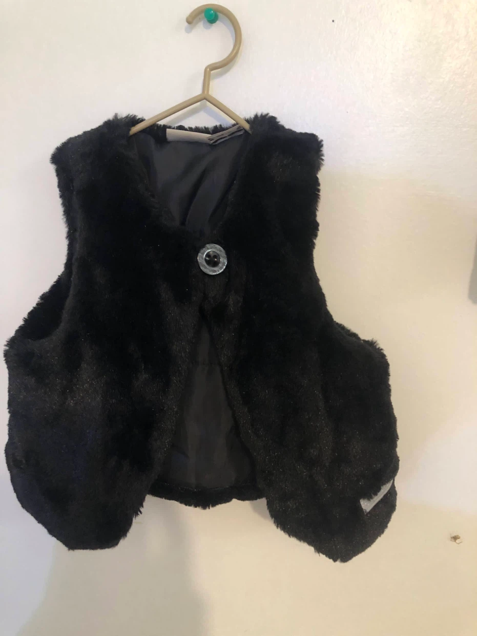 Calvin 🏈 Klein Jeans Black Faux Fur Vest Size 3