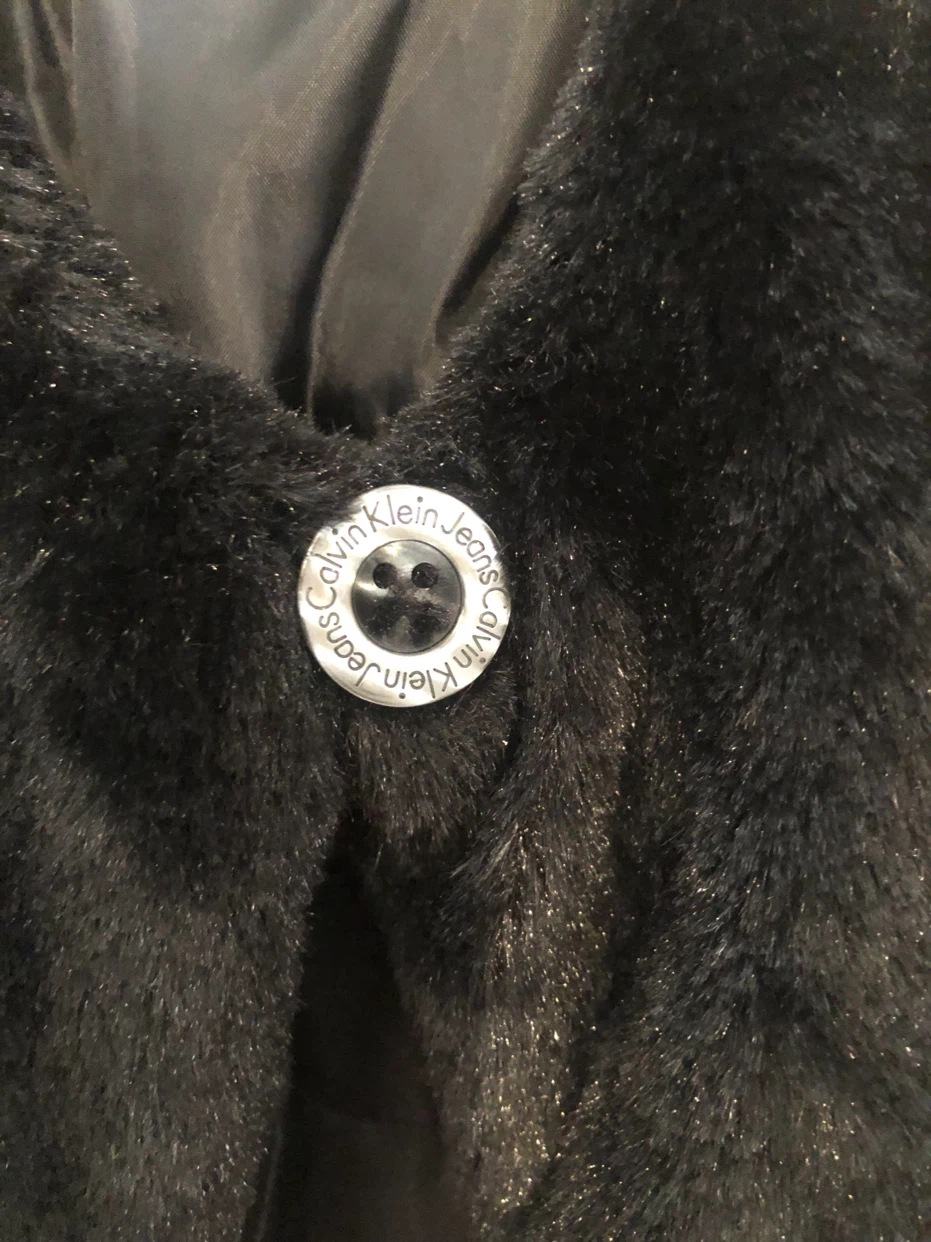 Calvin 🏈 Klein Jeans Black Faux Fur Vest Size 3 - photo 4