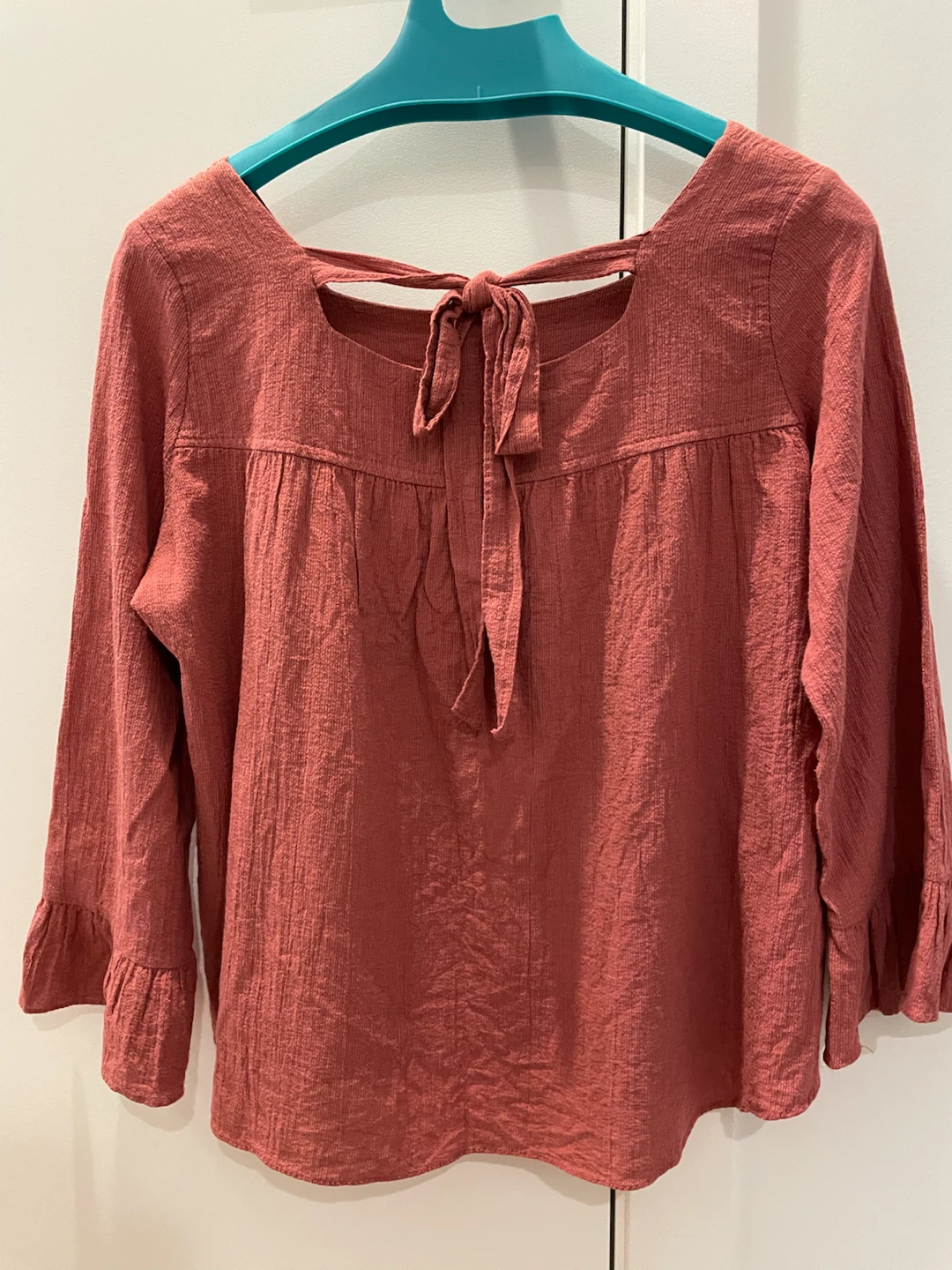 Dark pink long sleeve blouse with back tie - photo 2