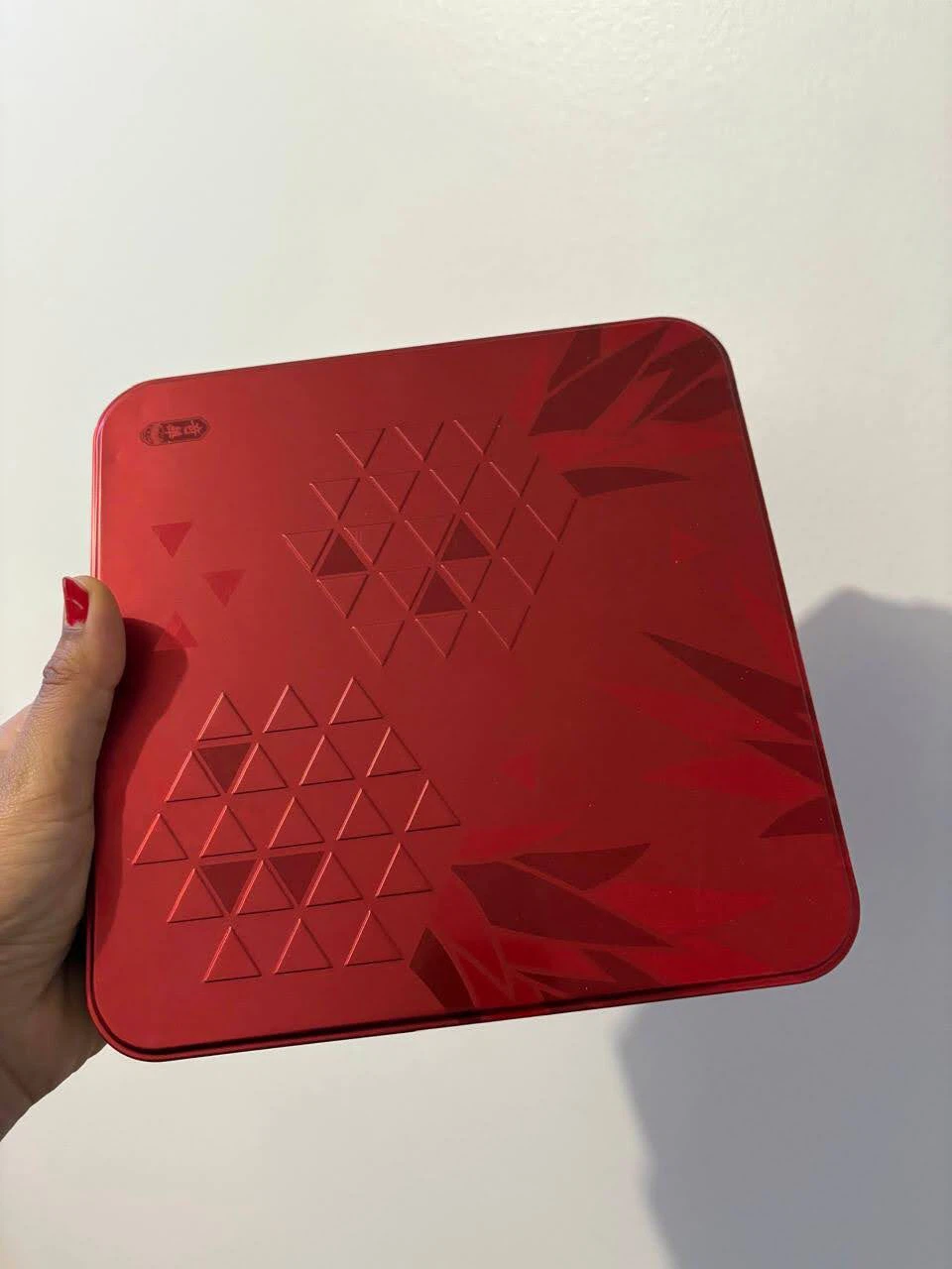 Red metal storage tin 🏈