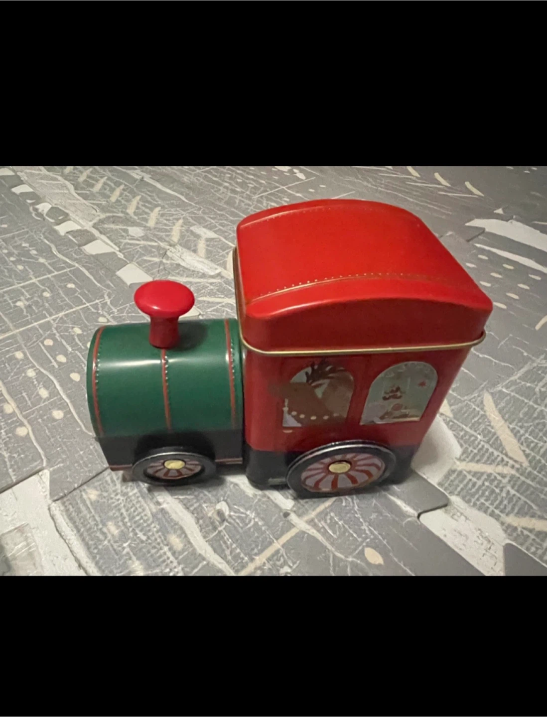 Train-Shaped Metal Storage Tin🏈