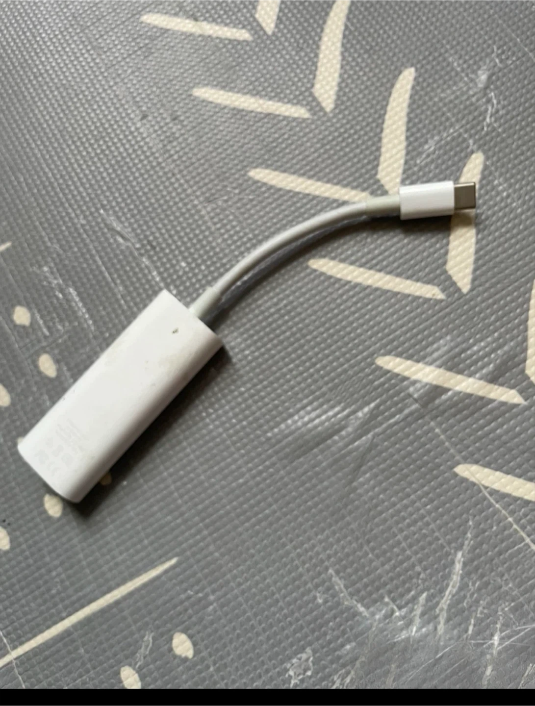 Apple USB-C to Digital AV Multiport Adapter🏈