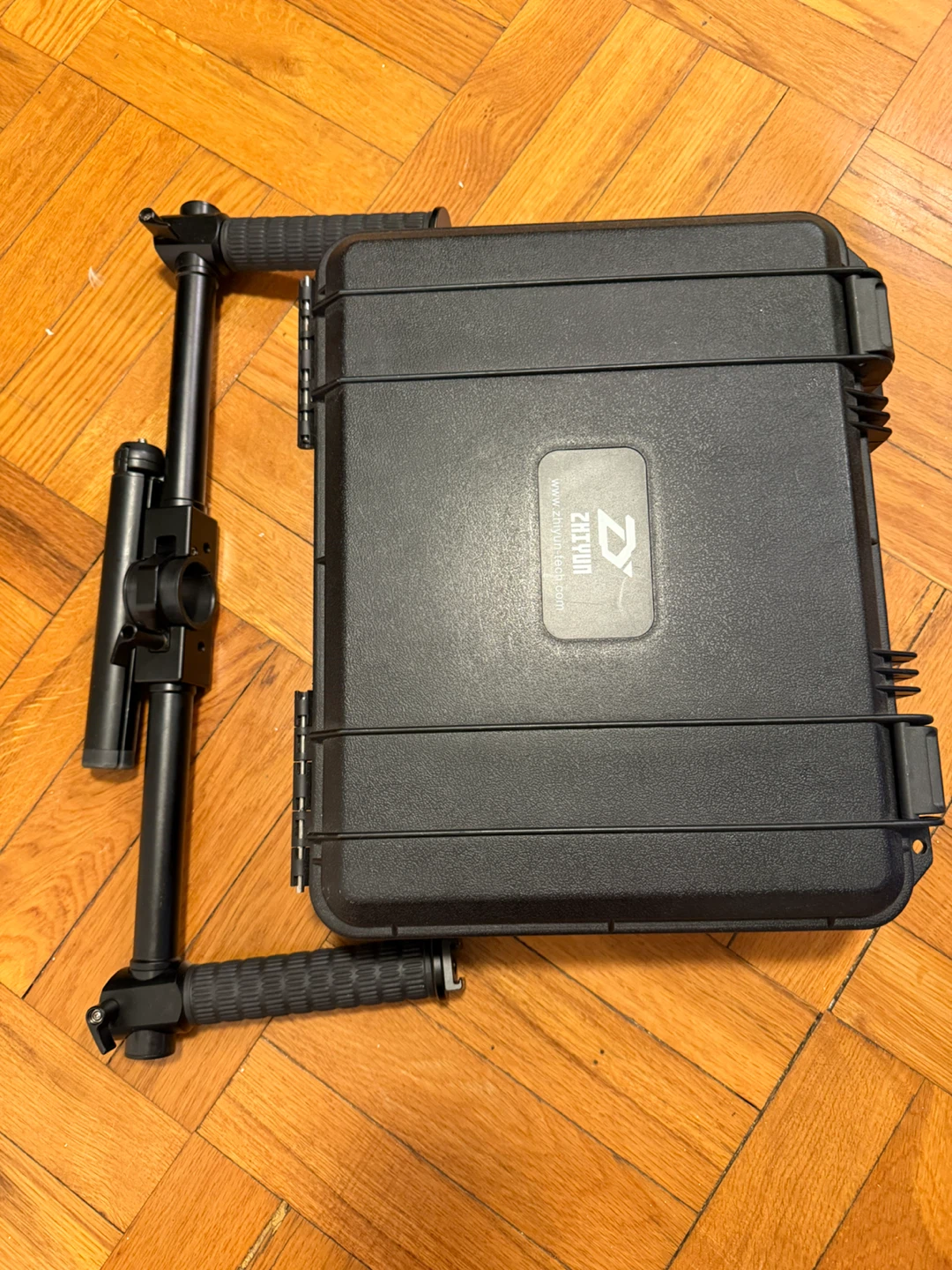 Zhiyun Crane V2 Gimbal Kit + mini tripod + handheld grip - photo 5