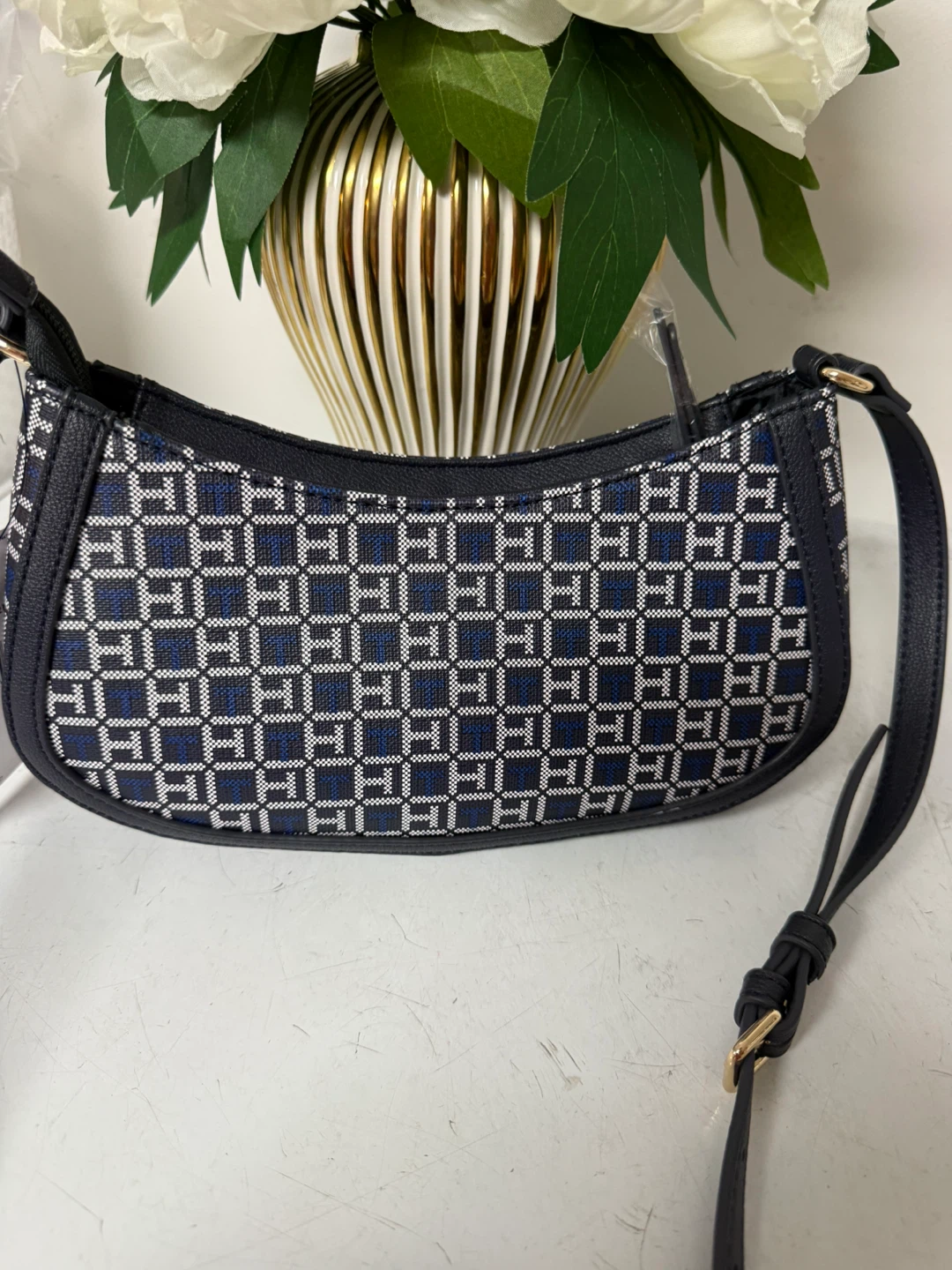 Tommy Hilfiger Monogram Shoulder Bag - photo 2