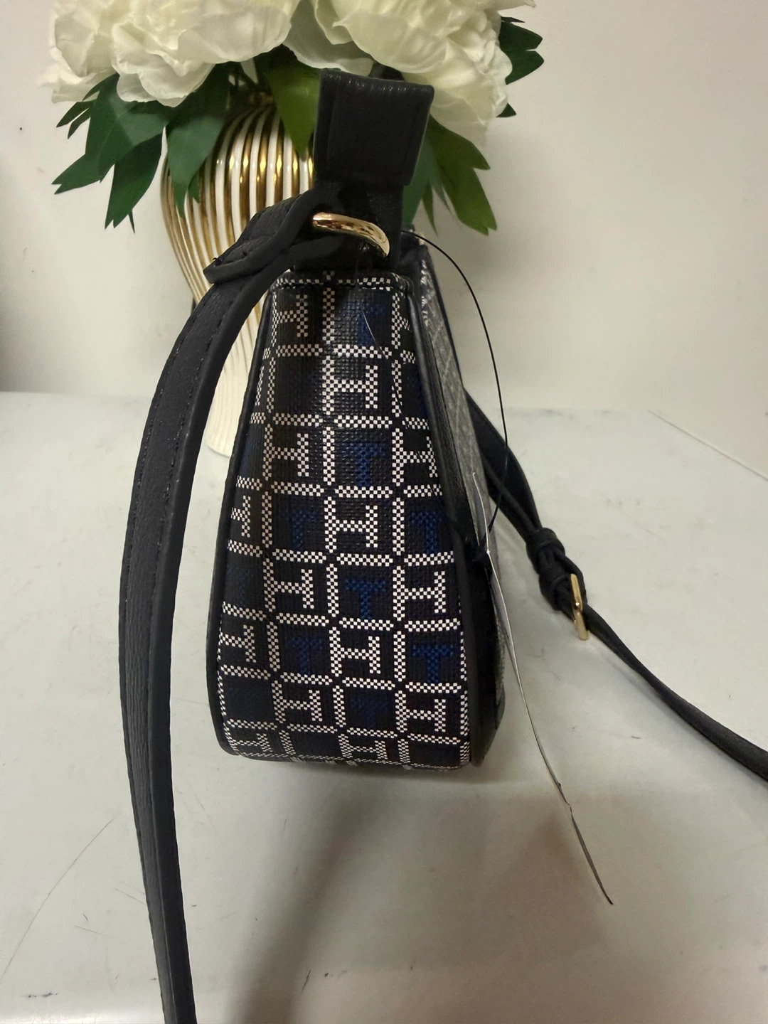 Tommy Hilfiger Monogram Shoulder Bag - photo 3