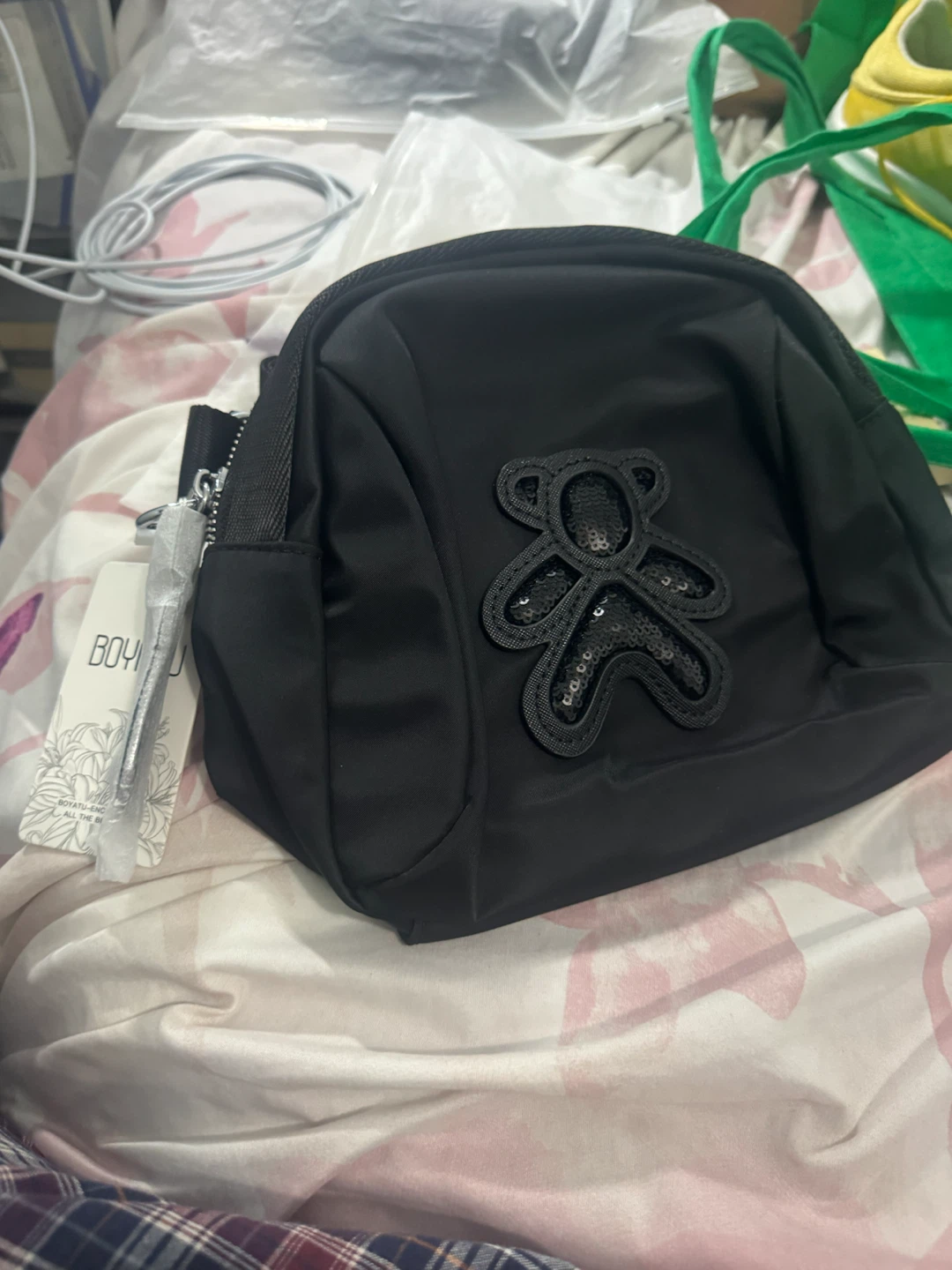 Boyatu Black Crossbody Bag with Sequined Bear - photo 2
