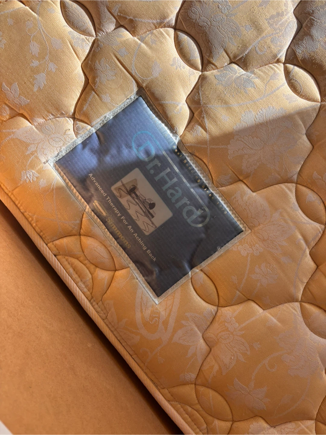 Simmons Dr. Hard Mattress Full size + Bed frame - photo 2