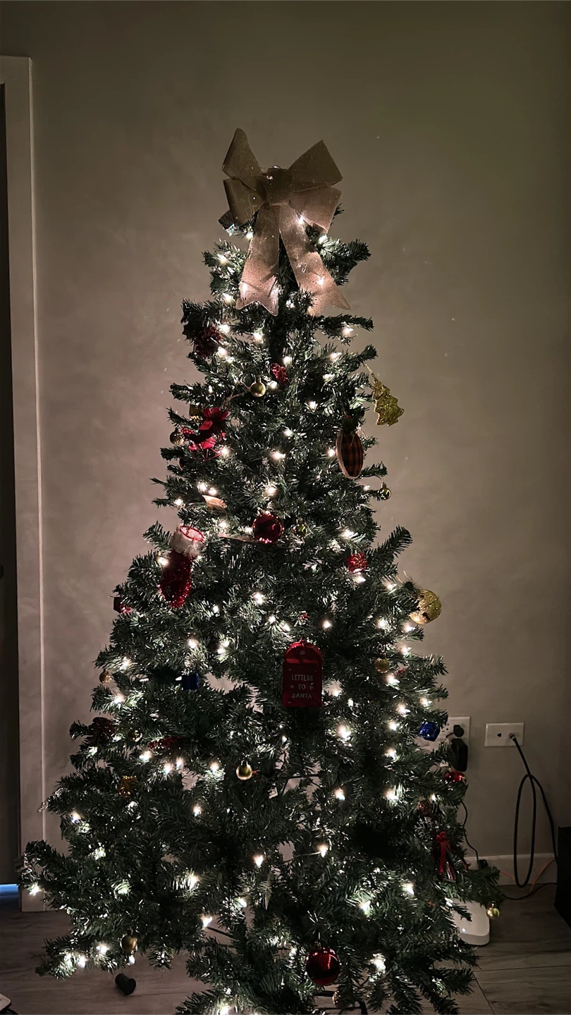 Pre-lit Artificial Christmas Tree + Ornaments + Tree Skirt - photo 3