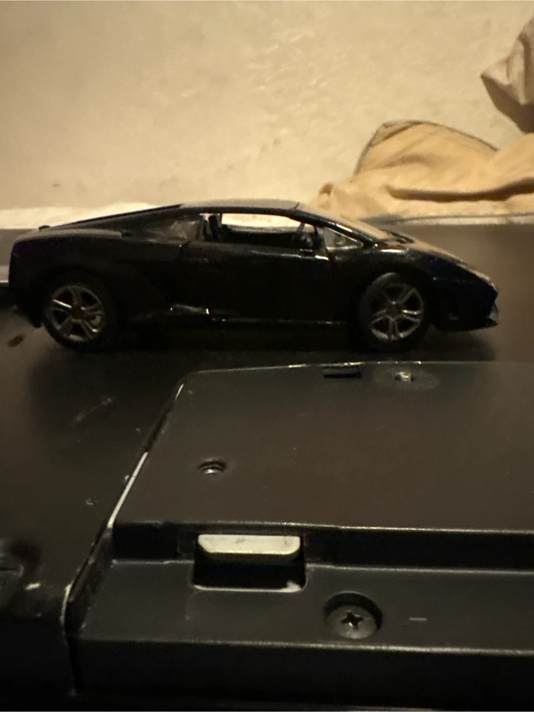 Lamborghini Gallardo die-cast model - photo 2