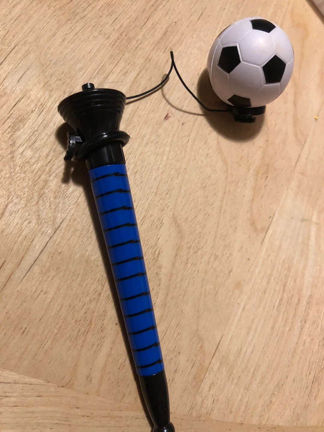 NEW Soccer Ball Novelty Pens 🏈 - photo 2