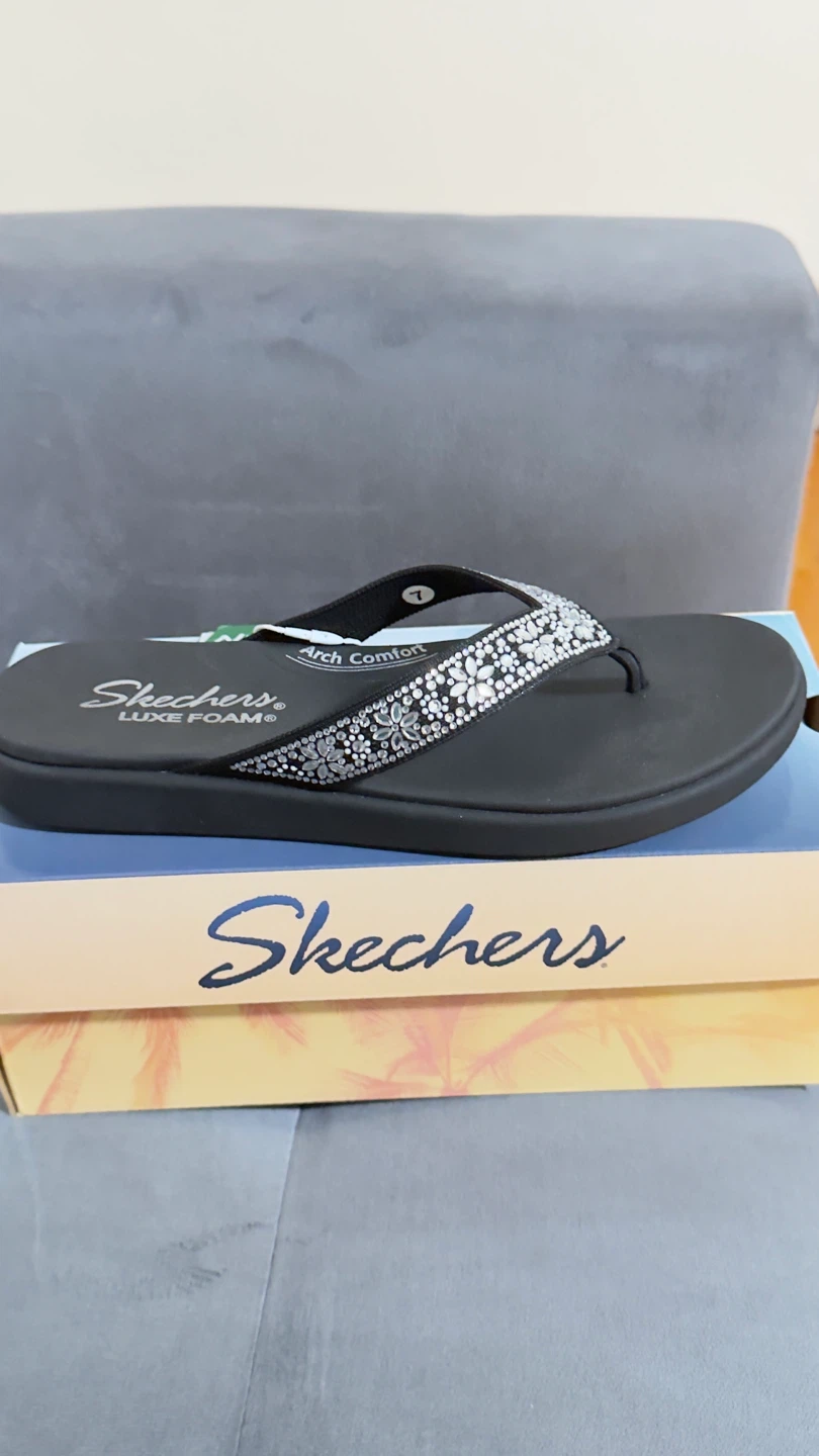 Skechers Luxe Foam Sandals Black Size 7 - photo 2