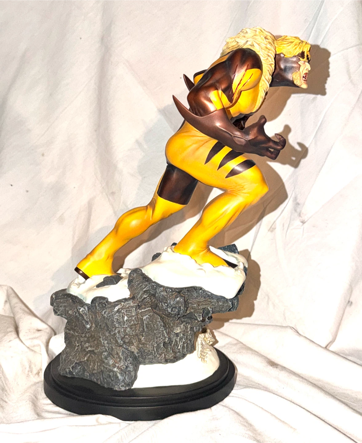 Bowen Designs Marvel Sabretooth Full Size Statue - photo 5
