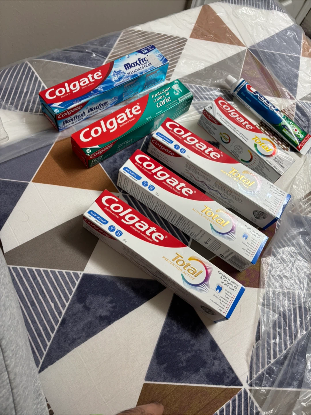 7x Colgate and Crest Toothpaste Assortment