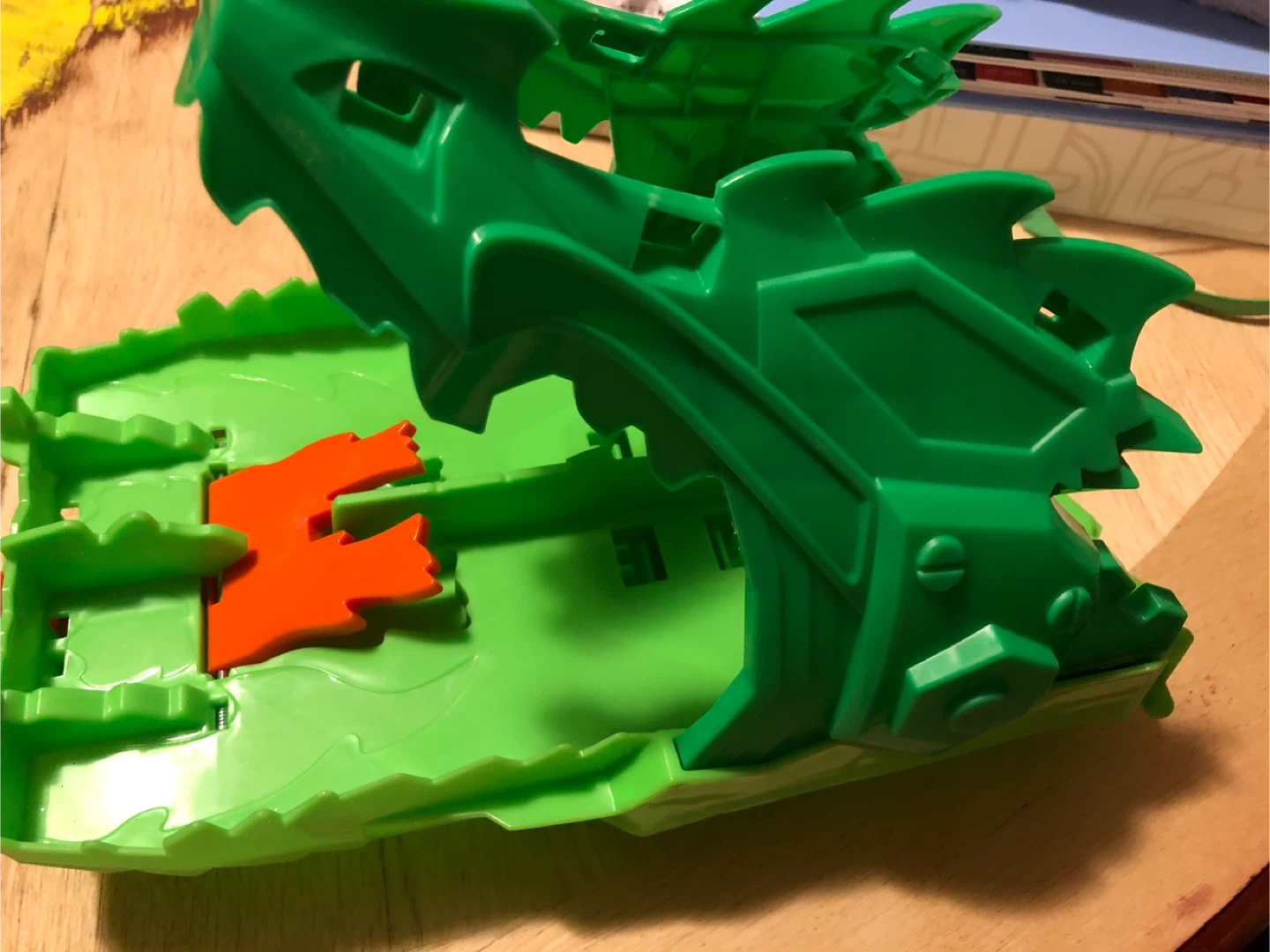 Hot Wheels Dragon Blast Track Set Part 🏈