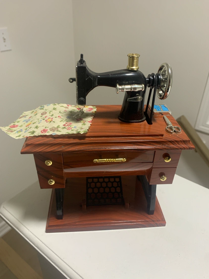 Vintage Style Sewing Machine Music Box