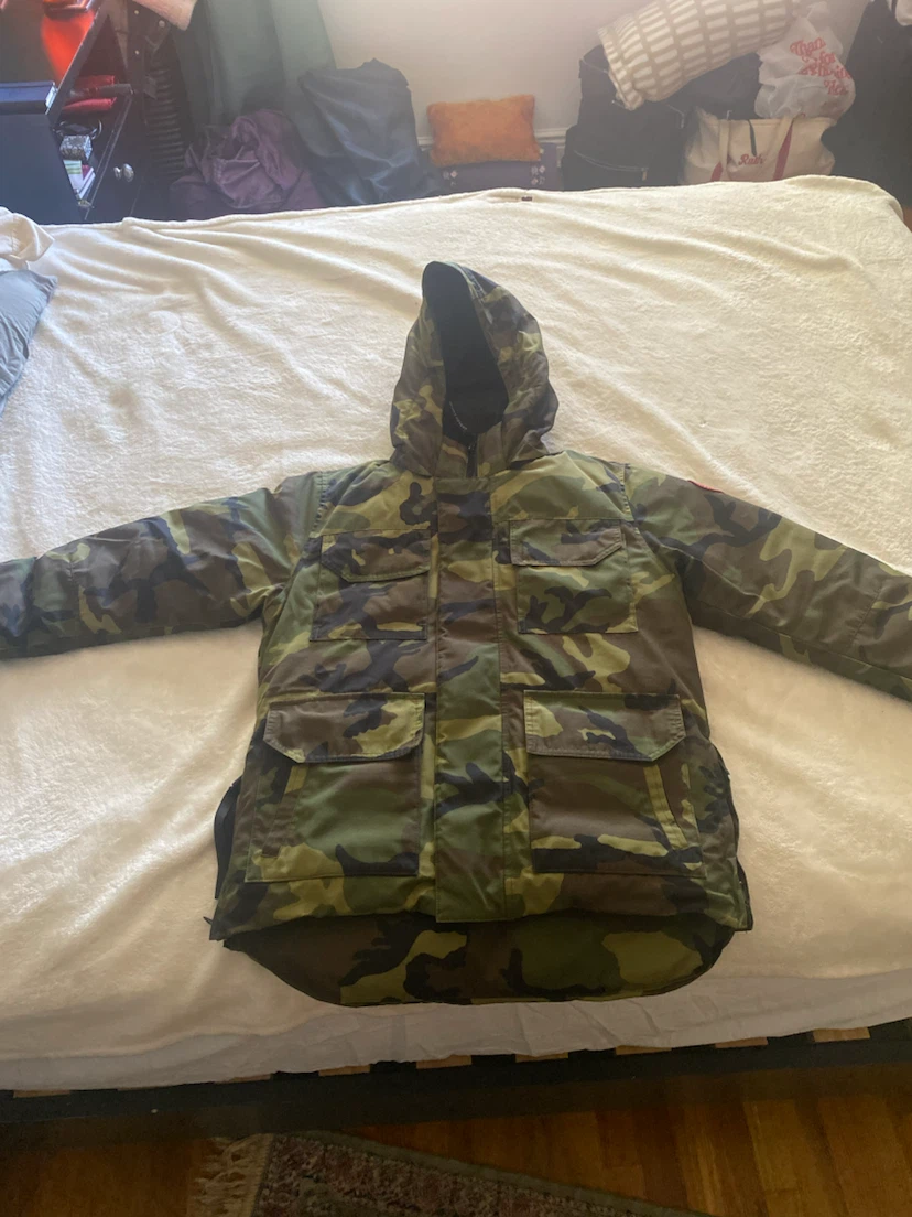 Canada Goose Camo Hooded Jacket 🏈