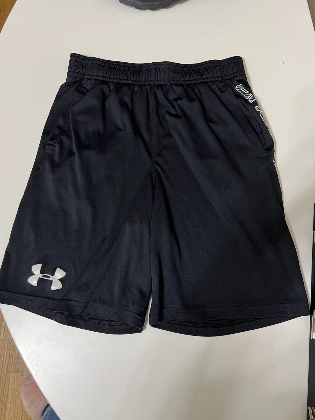 🏈 Under Armour Black Athletic Shorts