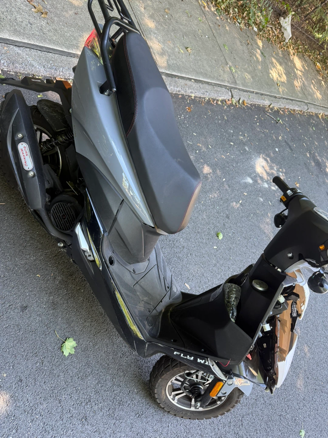 Fly wing moped read description no title no keys