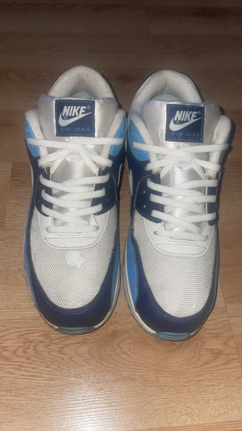 Size 9.5 men’s airmax 20$ - photo 2