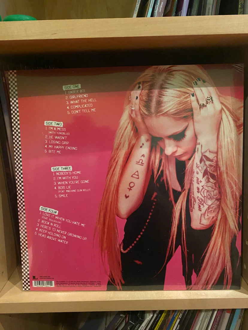 Avril Lavigne Vinyl 🏈 - photo 2