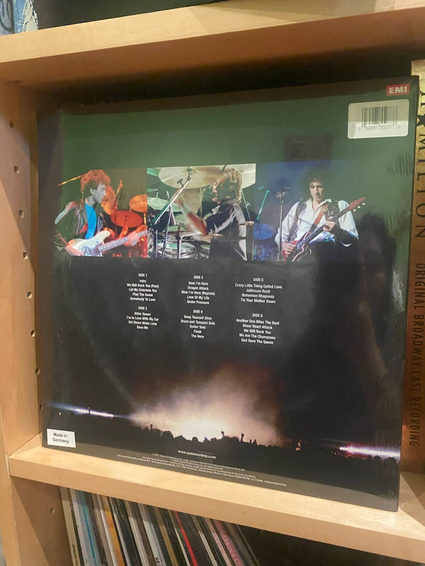 🏈 Queen Rock Montreal Vinyl Record - photo 2