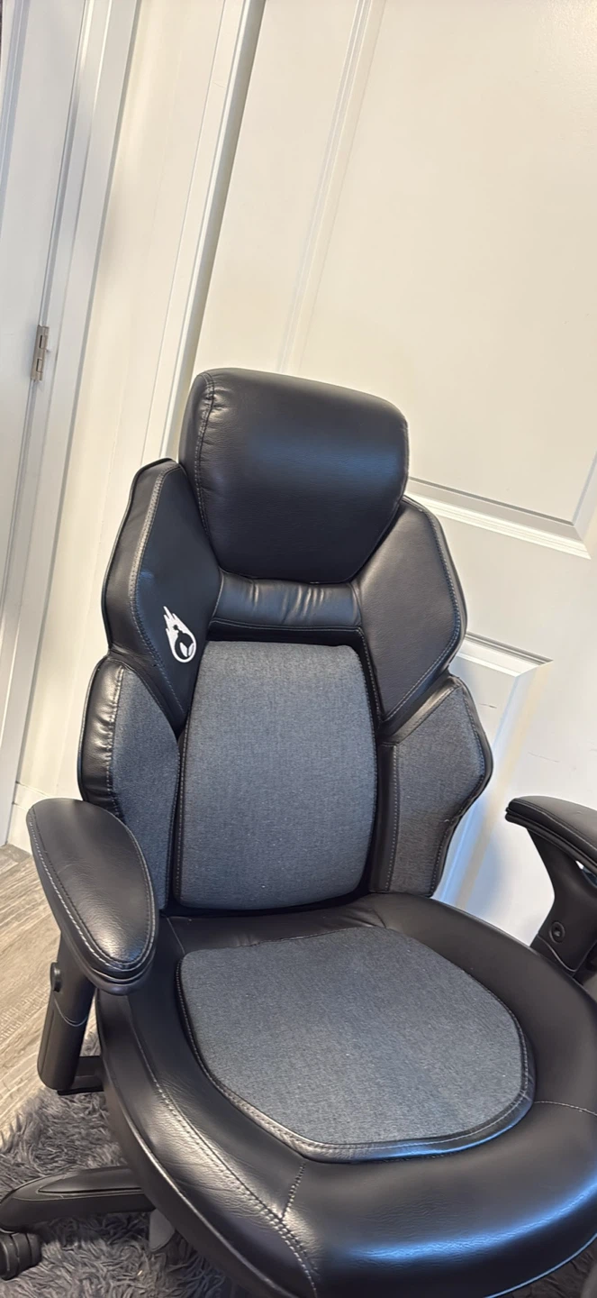 Ergonomic Gaming Chair – Black & Grey | Excellent Condition - photo 5