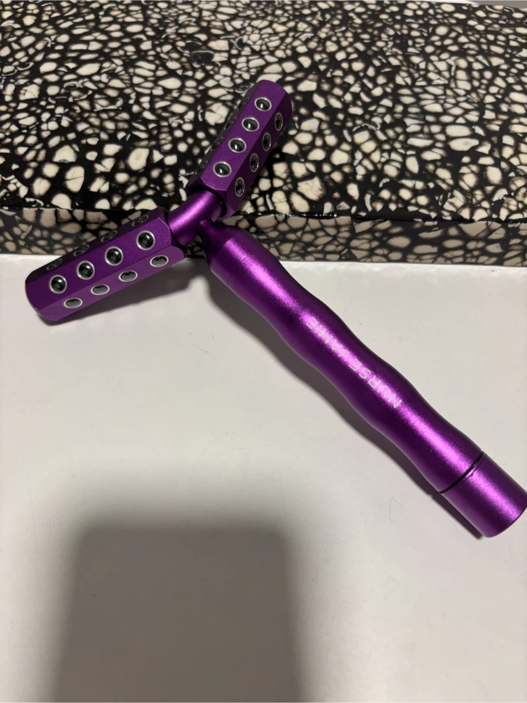 NURSEJAMIE UpLift Facial Roller with battery