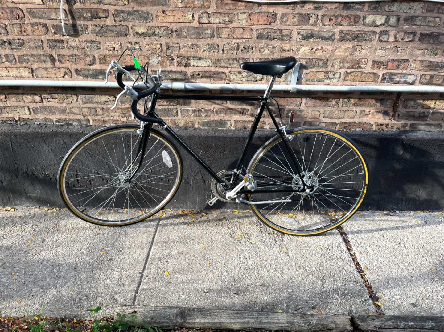 23 inch Schwinn Road bike - photo 2