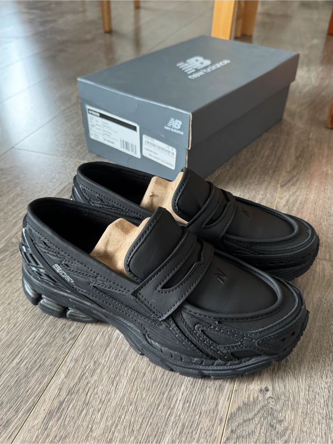 New Balance 1906L Black Leather Men’s 6.5/Women’s 8 🏈