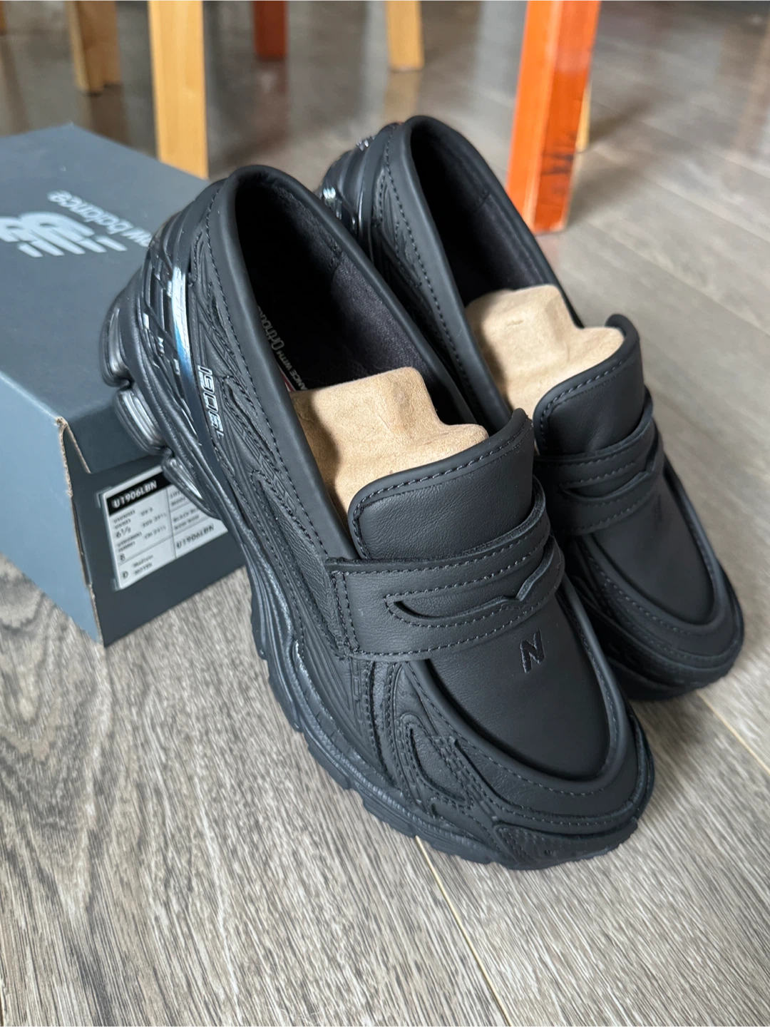 New Balance 1906L Black Leather Men’s 6.5/Women’s 8 🏈 - photo 3