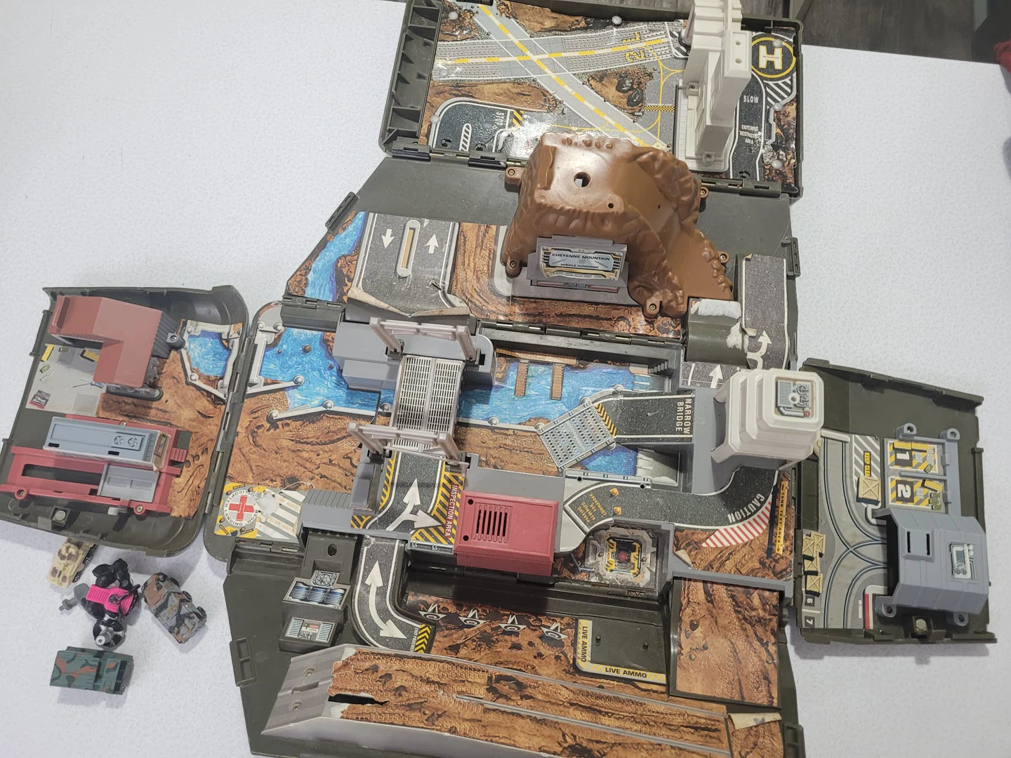 Micro Machines Cheyenne Mountain Playset - photo 2