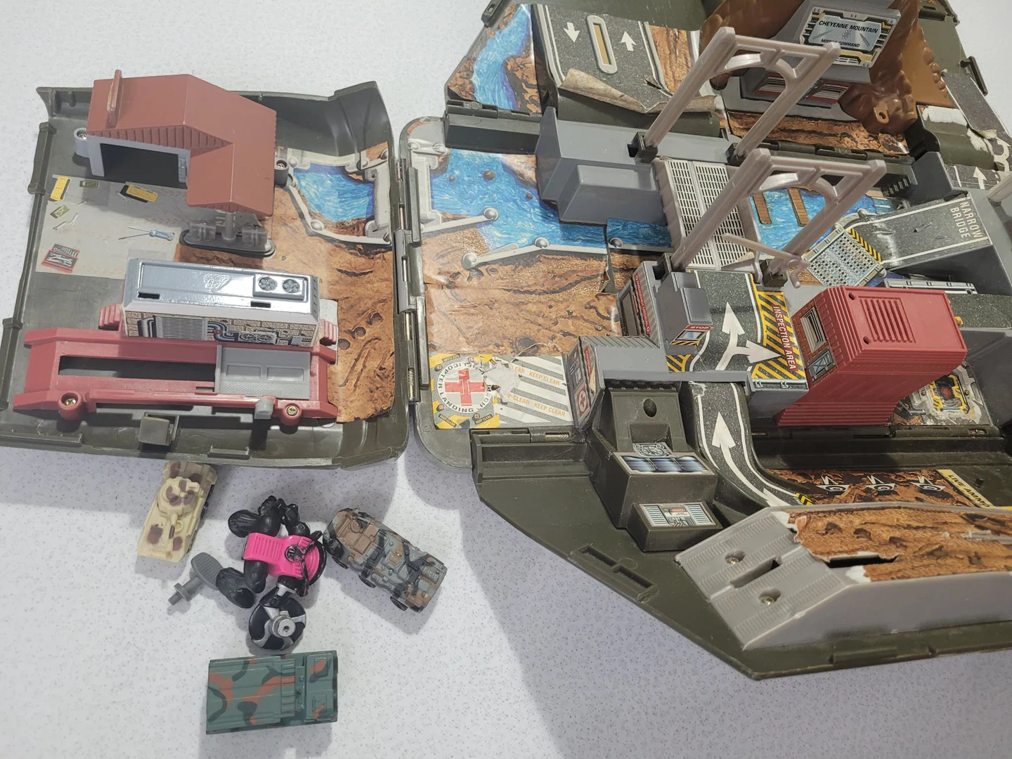 Micro Machines Cheyenne Mountain Playset - photo 3